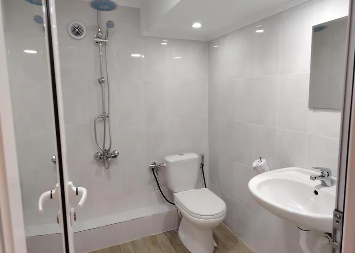 ゲストハウス Lila バンスコ