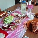 Lila بيت ضيافة بانسكو